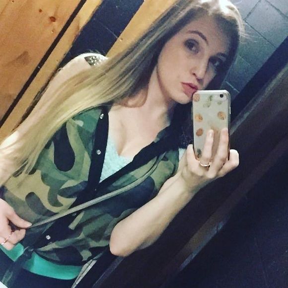 Meet your Posher, Samantha - Picture 1 of 1